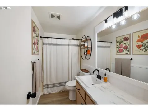329 SE 14th Street Troutdale OR 97060