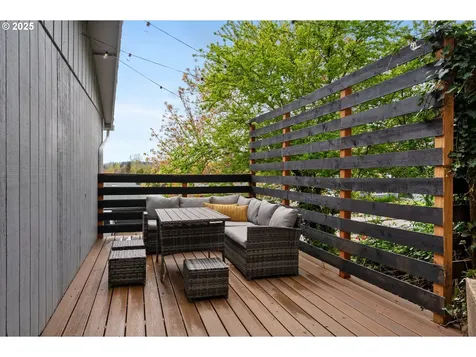329 SE 14th Street Troutdale OR 97060