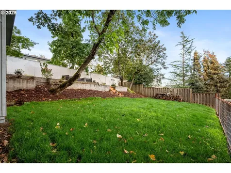 329 SE 14th Street Troutdale OR 97060