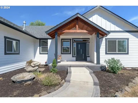 3831 Souza Street Eugene OR 97402