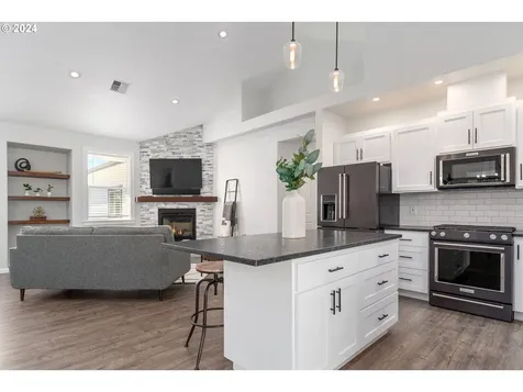 3831 Souza Street Eugene OR 97402