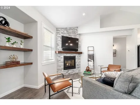 3831 Souza Street Eugene OR 97402