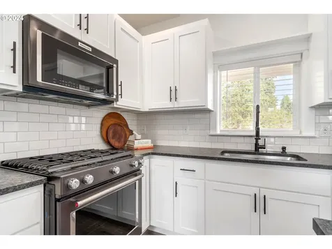 3831 Souza Street Eugene OR 97402