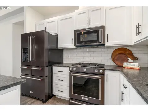 3831 Souza Street Eugene OR 97402