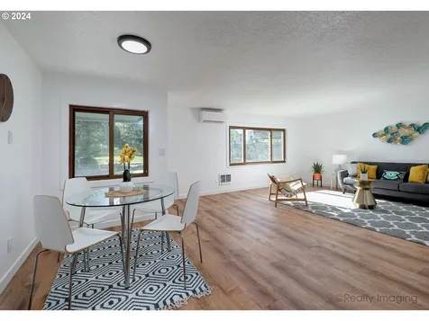 10325 SE Reedway Street Portland OR 97266