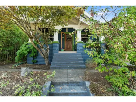 4933 NE Garfield Avenue Portland OR 97211