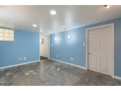 4933 NE Garfield Avenue Portland OR 97211