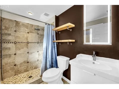 2208 SE 134th Avenue Vancouver WA 98683