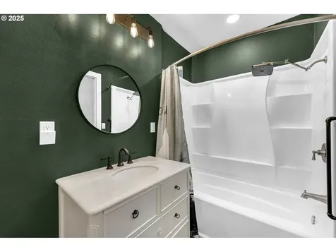 2208 SE 134th Avenue Vancouver WA 98683