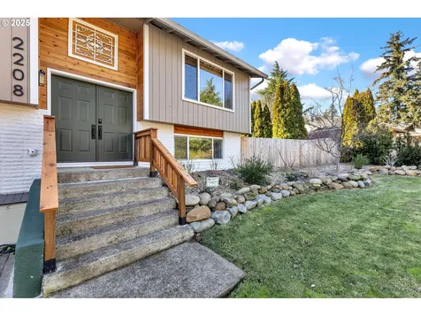 2208 SE 134th Avenue Vancouver WA 98683