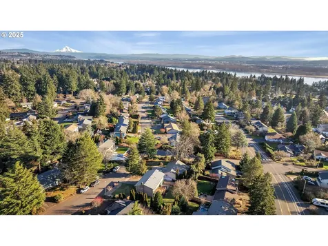2208 SE 134th Avenue Vancouver WA 98683