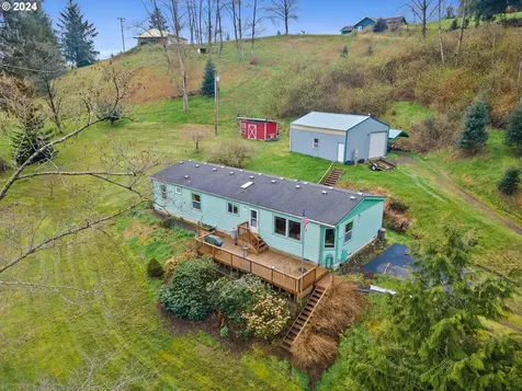 985 Hollyridge Drive Tillamook OR 97141