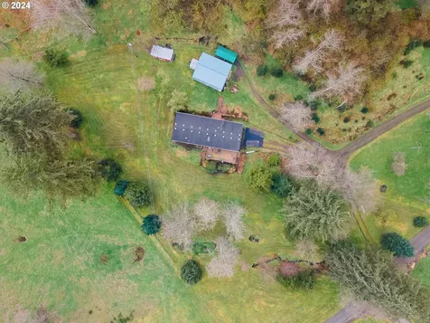 985 Hollyridge Drive Tillamook OR 97141