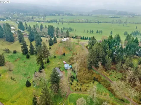 985 Hollyridge Drive Tillamook OR 97141