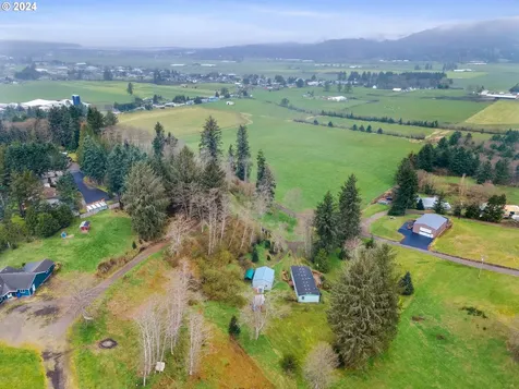 985 Hollyridge Drive Tillamook OR 97141