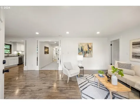 18605 Ne Everett Court Portland OR 97230