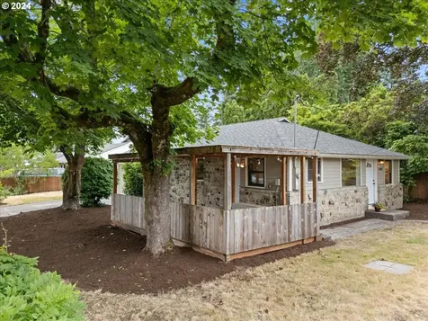 18605 Ne Everett Court Portland OR 97230
