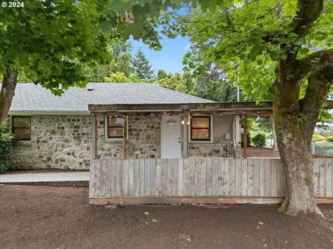 18605 Ne Everett Court Portland OR 97230
