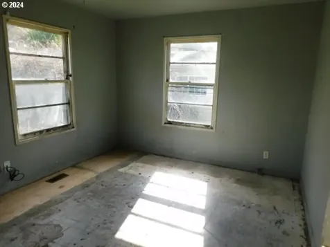 1665 Ne Todd Street Roseburg OR 97470