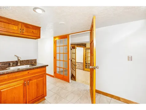 3950 NE Garfield Avenue Portland OR 97212