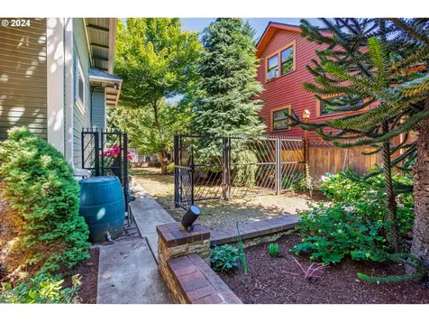 3950 NE Garfield Avenue Portland OR 97212