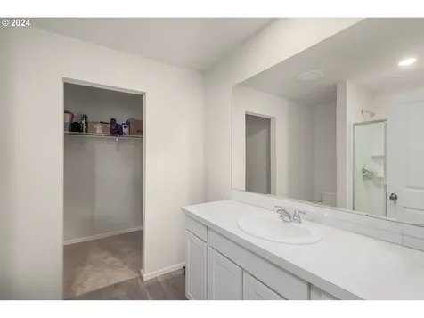 11757 NE 28th Street Vancouver WA 98684