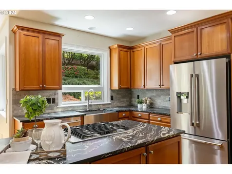 3146 Nw Spencer Street Portland OR 97229