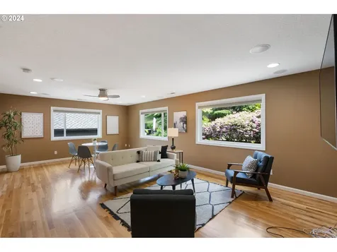 3146 Nw Spencer Street Portland OR 97229