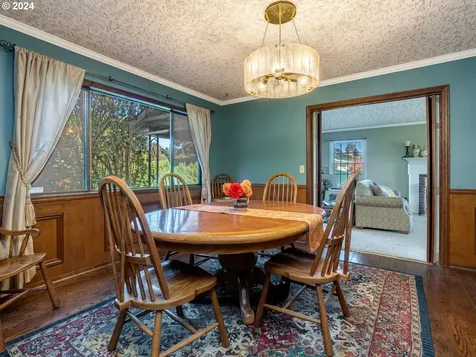 7706 SE Maple Avenue Vancouver WA 98664