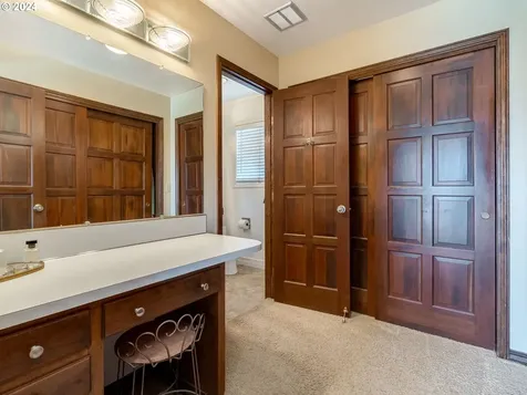 7706 SE Maple Avenue Vancouver WA 98664