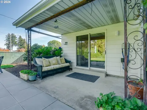 7706 SE Maple Avenue Vancouver WA 98664