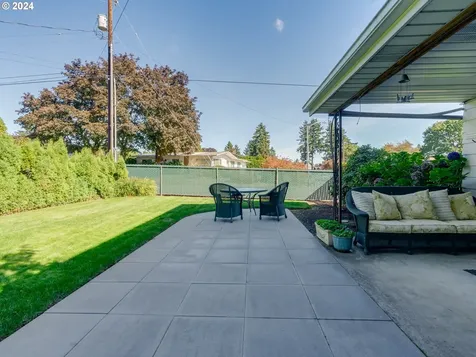 7706 SE Maple Avenue Vancouver WA 98664