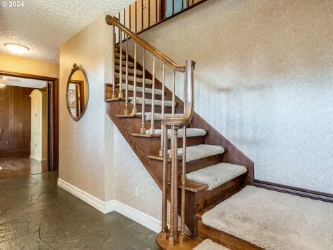 7706 SE Maple Avenue Vancouver WA 98664