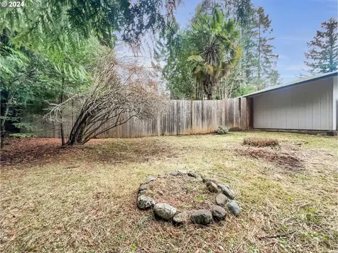 57205 Gladewood Road Coquille OR 97423