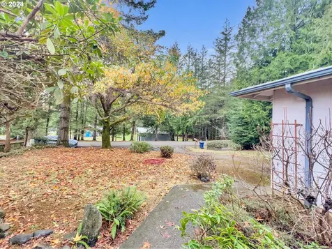 57205 Gladewood Road Coquille OR 97423
