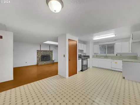 57205 Gladewood Road Coquille OR 97423