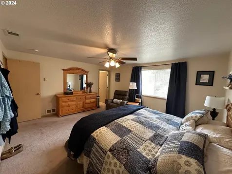 1397 Ne Lisa Way Myrtle Creek OR 97457