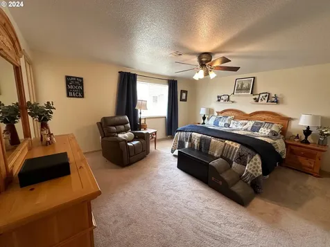1397 Ne Lisa Way Myrtle Creek OR 97457
