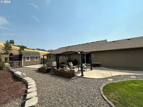 1397 Ne Lisa Way Myrtle Creek OR 97457