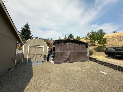 1397 Ne Lisa Way Myrtle Creek OR 97457