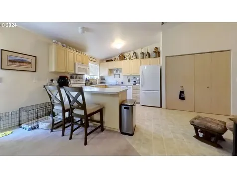 1397 Ne Lisa Way Myrtle Creek OR 97457