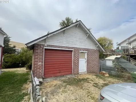 195 N Court Street Heppner OR 97836
