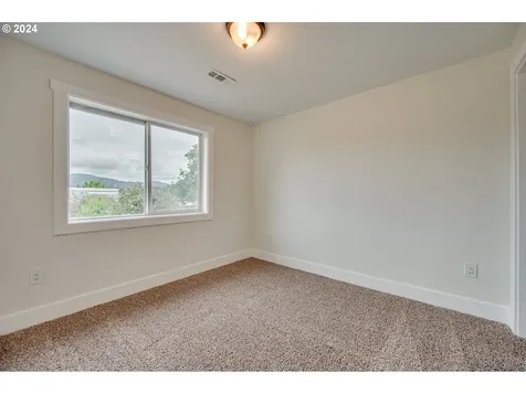 424 Washington Street Woodland WA 98674