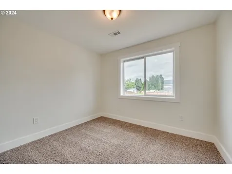 424 Washington Street Woodland WA 98674