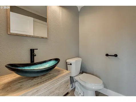 424 Washington Street Woodland WA 98674