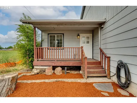 424 Washington Street Woodland WA 98674