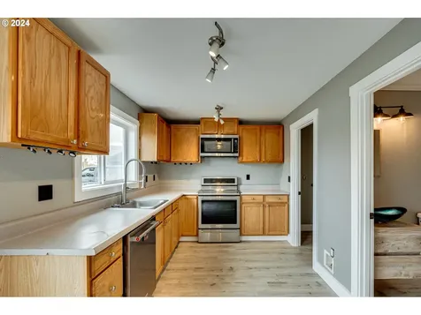 424 Washington Street Woodland WA 98674
