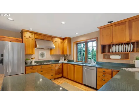 11603 Sw Vacuna Court Portland OR 97219