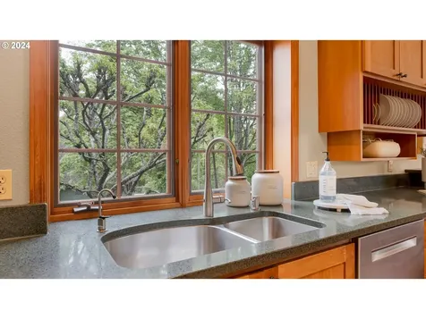 11603 Sw Vacuna Court Portland OR 97219