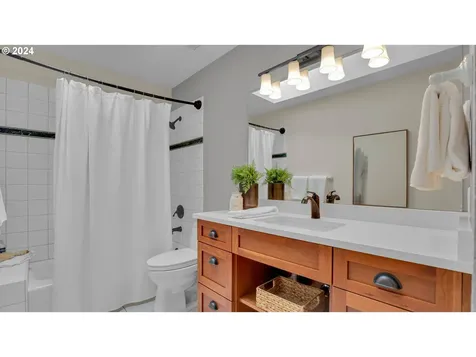 11603 Sw Vacuna Court Portland OR 97219